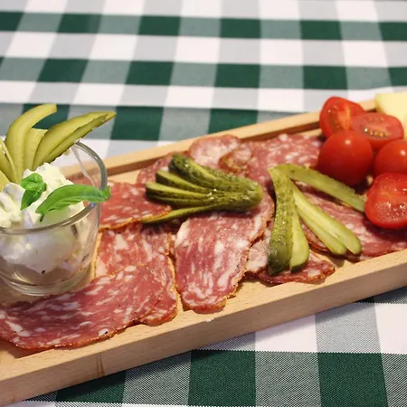 Gasserhof Garni & Скена